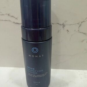 Monat Moxie Magnifying Mousse - Black